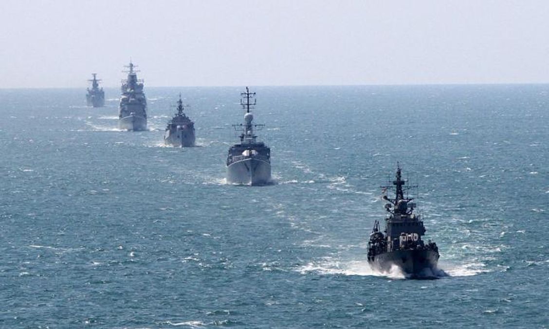 Корабли НАТО должны войти в Черное море, чтобы сдержать Россию, – Порошенко Корабли НАТО должны войти в Черное море, чтобы сдержать Россию, – Порошенко