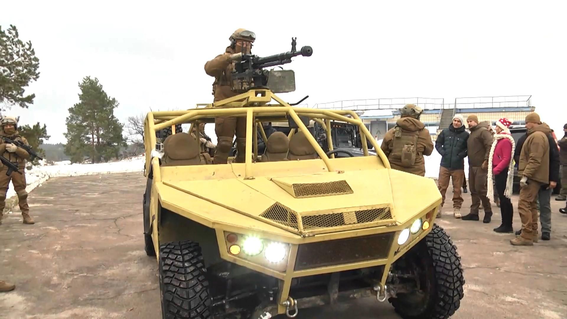Инженерная группа полка "Азов" презентовала уникальный транспорт по стандартам НАТО