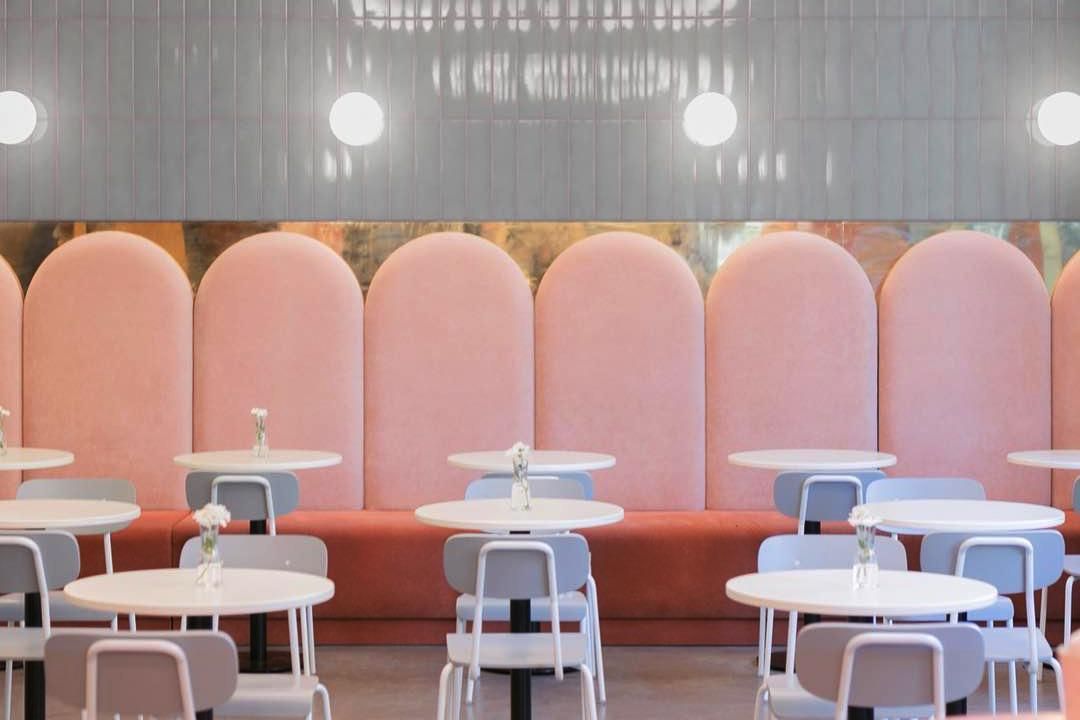 Топ-6 дизайнерських інтер'єрів у кольорі 2019 року Топ-6 дизайнерських інтер'єрів у кольорі 2019 року