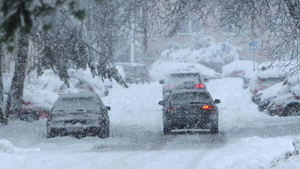 В Україні вхурделить: "Укравтодор" оголосив "жовтий" рівень небезпеки на дорогах В Україні вхурделить: "Укравтодор" оголосив "жовтий" рівень небезпеки на дорогах