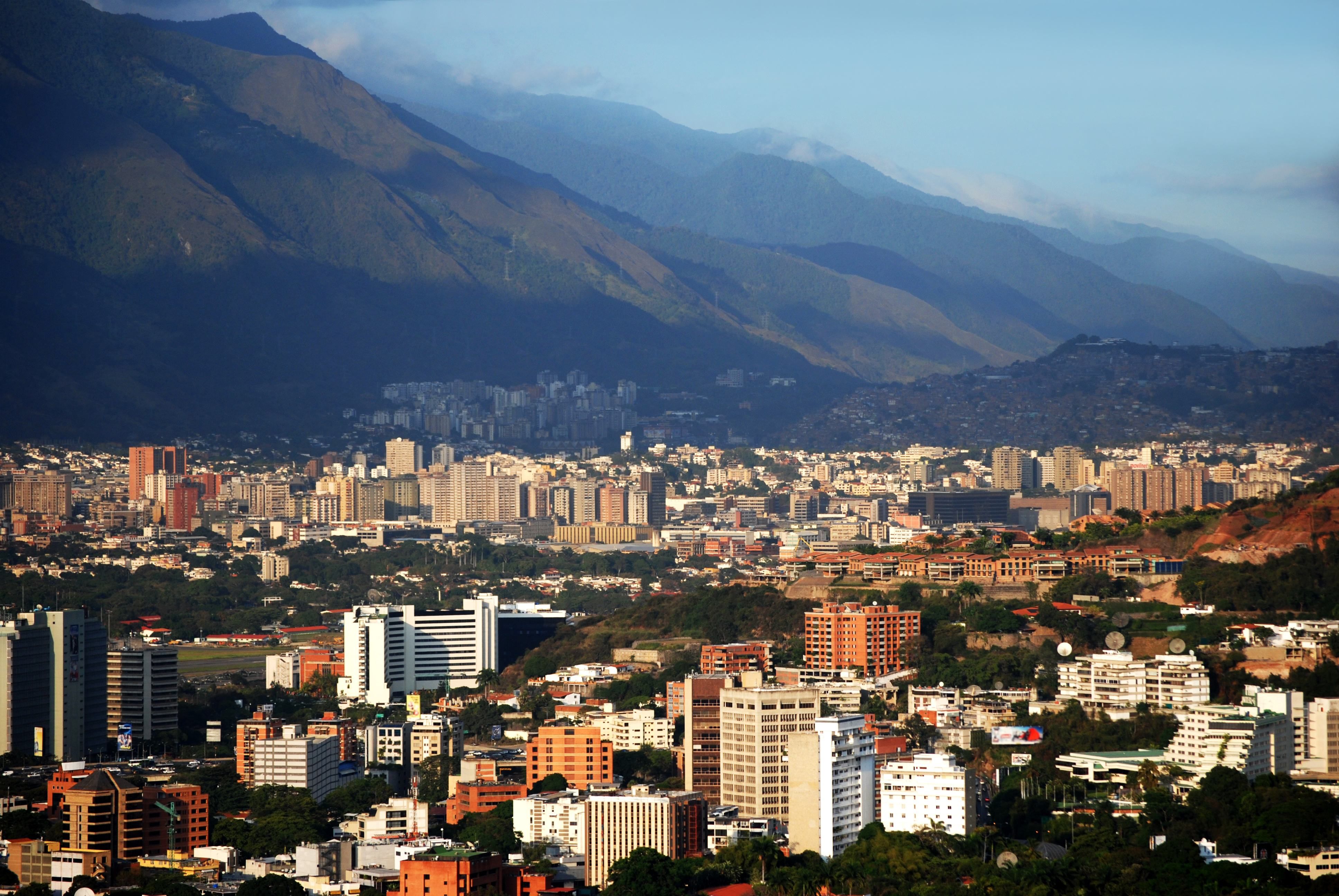Річна інфляція у Венесуелі перевищила мільйон відсотків