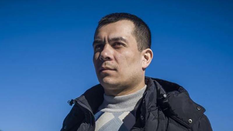 В аннексированном Крыму из-под ареста вышел адвокат Эмиль Курбединов: видео В аннексированном Крыму из-под ареста вышел адвокат Эмиль Курбединов: видео