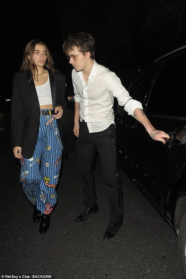 Бруклін Бекхем закрутив роман з моделлю Ханою Кросс Бруклін Бекхем закрутив роман з моделлю Ханою Кросс