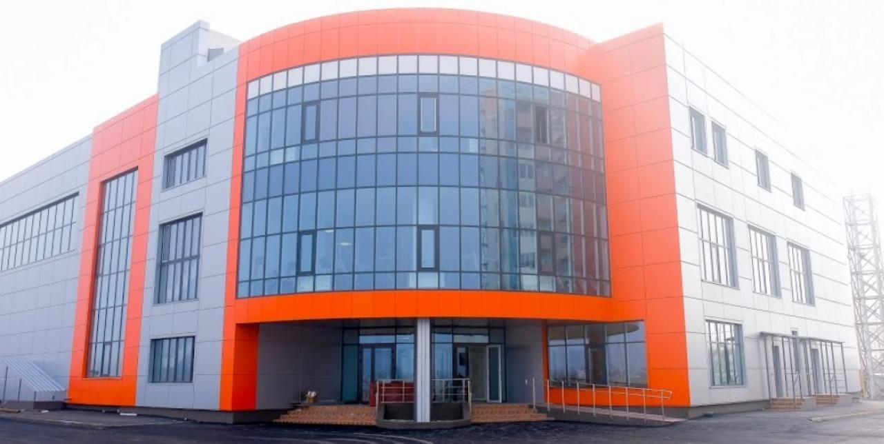 Как выглядит современный мультиспорткомплекс в поселке на Днепропетровщине: фото Как выглядит современный мультиспорткомплекс в поселке на Днепропетровщине: фото