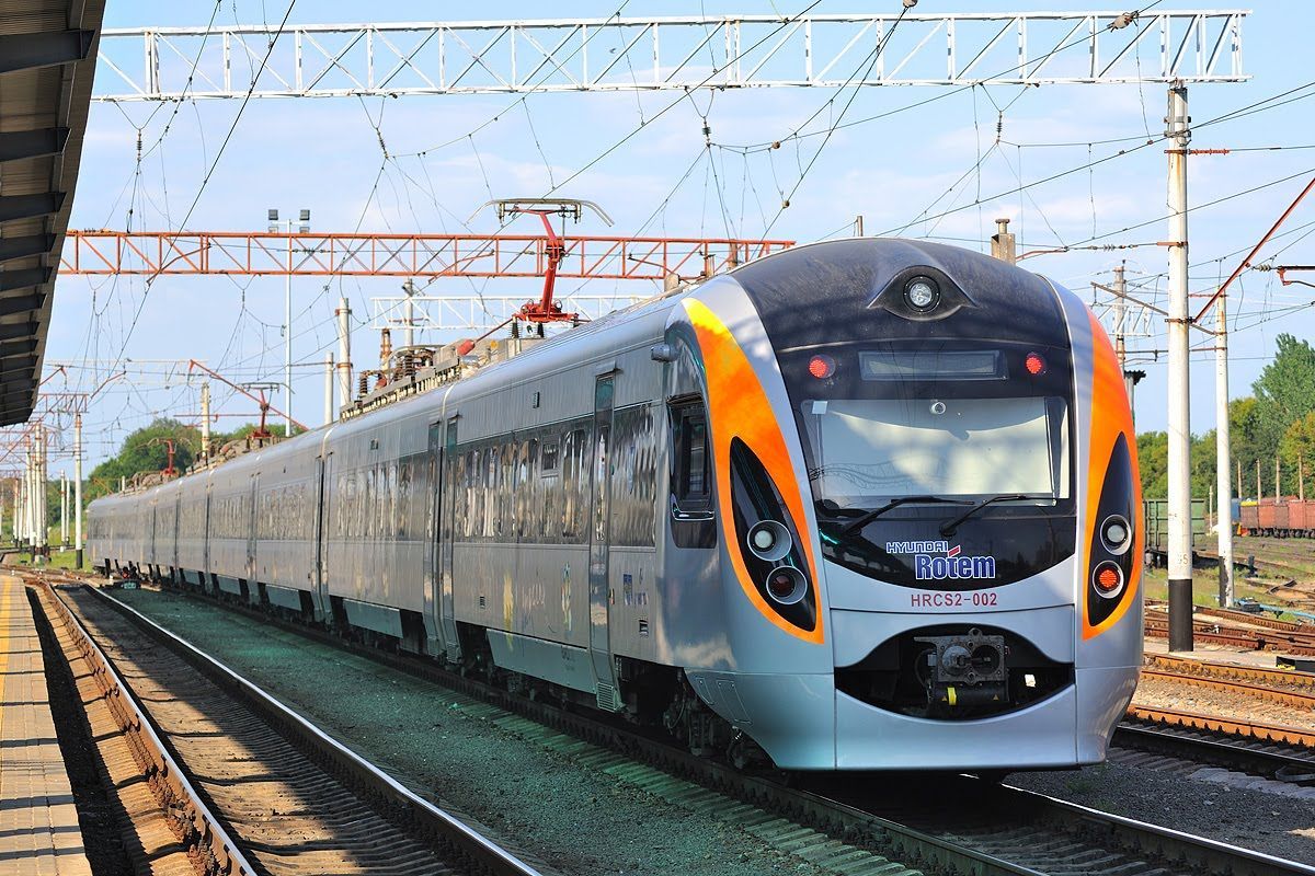 "Укрзалізниця" призначила додатковий поїзд на свята, який з’єднає Київ з Харковом