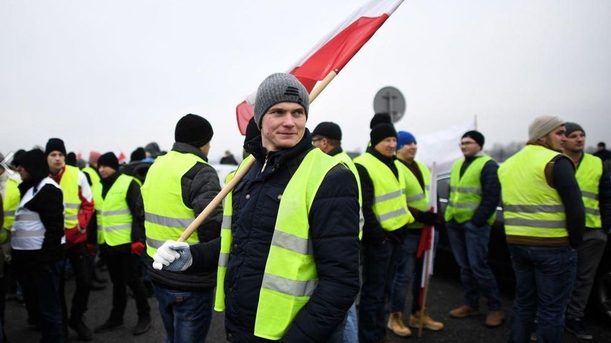 "Желтые жилеты" начали протесты в Польше: известны требования активистов