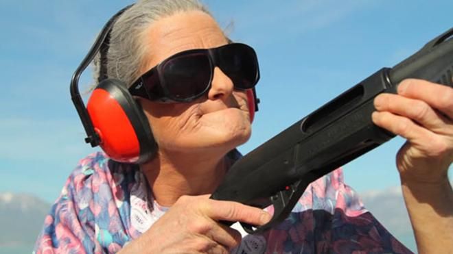 У Києві судитимуть пенсіонерку, яка з травмата підстрелила дівчину У Києві судитимуть пенсіонерку, яка з травмата підстрелила дівчину