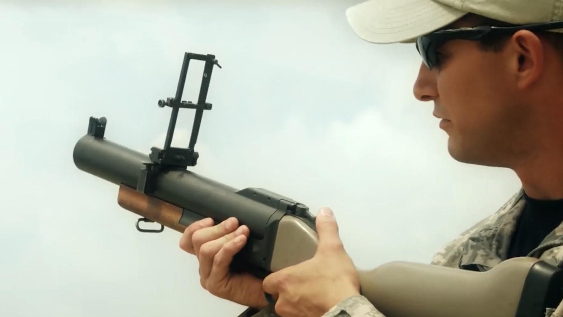 Техніка війни: Потужна компактна артилерія. Найкращі приватні військові компанії світу Техніка війни: Потужна компактна артилерія. Найкращі приватні військові компанії світу