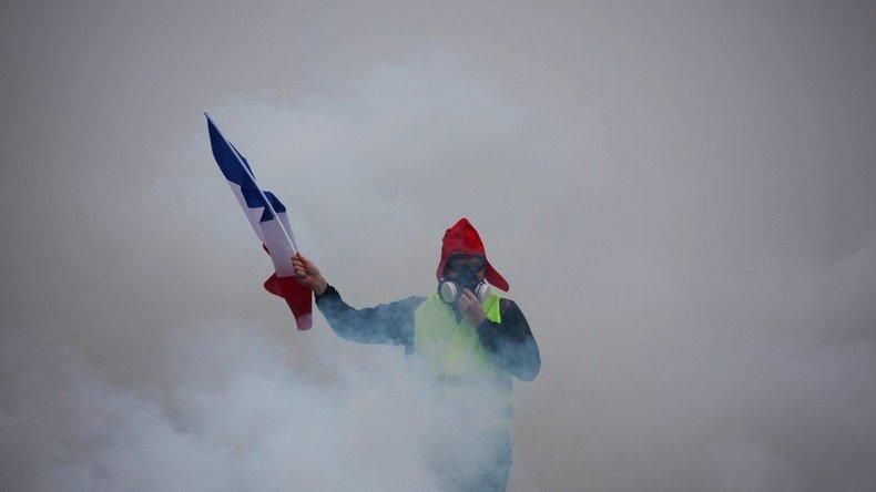 П'ята субота масових протестів "жовтих жилетів" у Франції: вже є кілька десятків затриманих