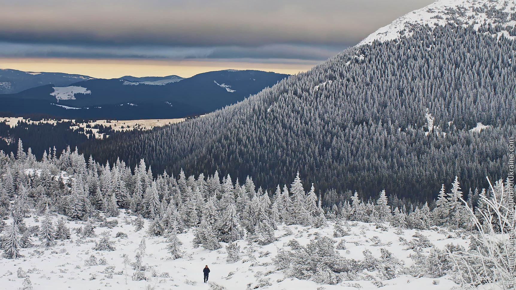 У Карпатах намело снігу на півметра У Карпатах намело снігу на півметра