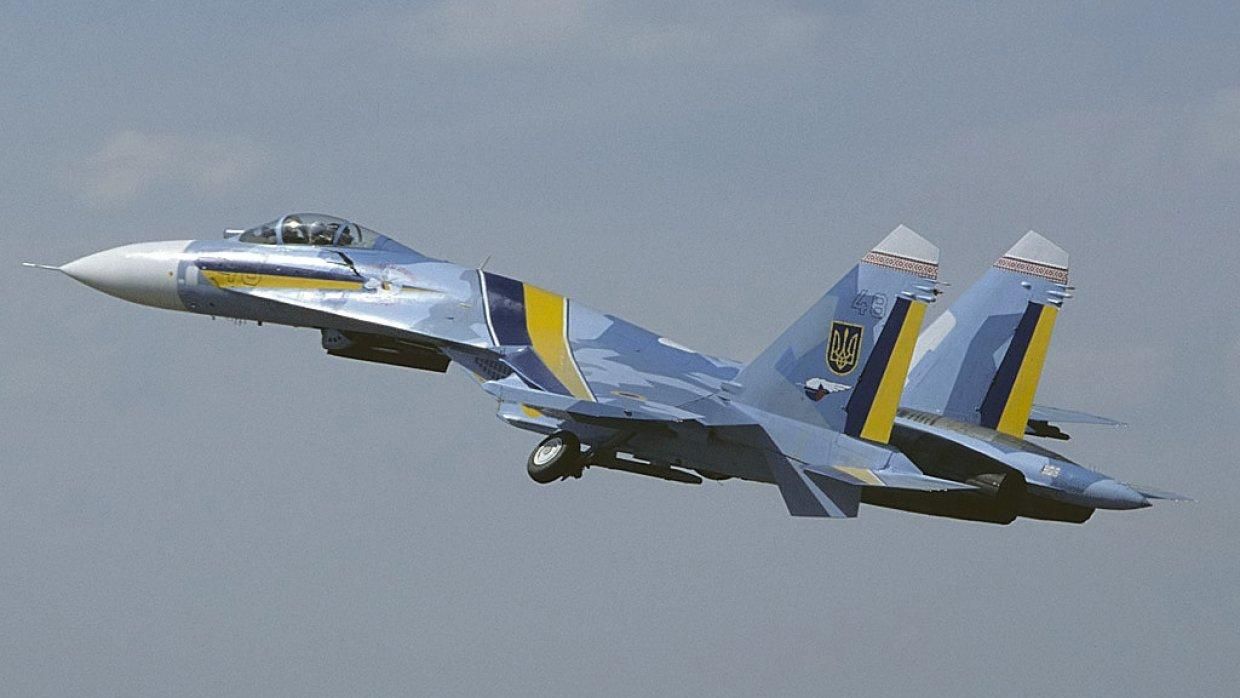 На Житомирщині розбився військовий літак Су-27: загинув пілот