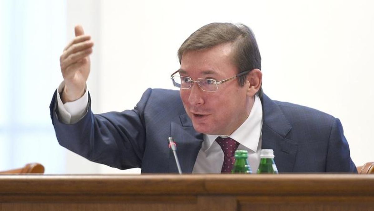 Какая у Луценко заботливая команда, просто "Генеральная коррупционная адвокатура", – Шабунин Какая у Луценко заботливая команда, просто "Генеральная коррупционная адвокатура", – Шабунин