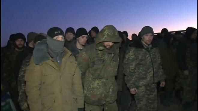 Україна готова помилувати 66 бойовиків, аби визволити 19-х українців з тюрем "ЛДНР" Україна готова помилувати 66 бойовиків, аби визволити 19-х українців з тюрем "ЛДНР"