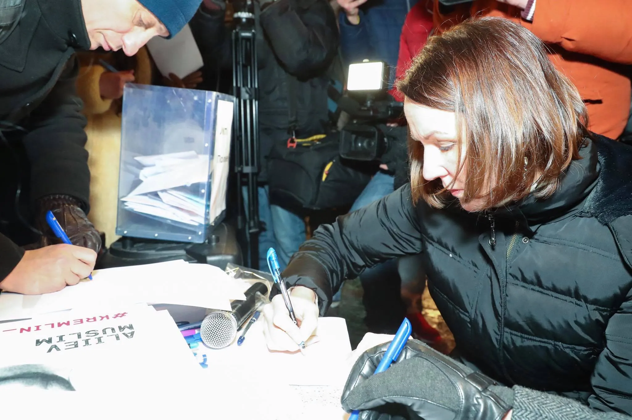 Активісти підписали петицію до міжнародних місій Активісти підписали петицію до міжнародних місій