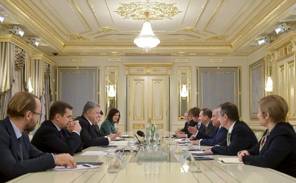 Порошенко провів зустріч з президентом ЄБРР