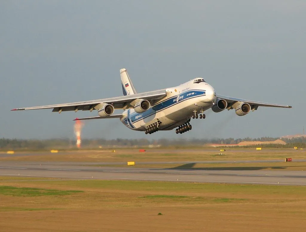 АН-124 АН-124