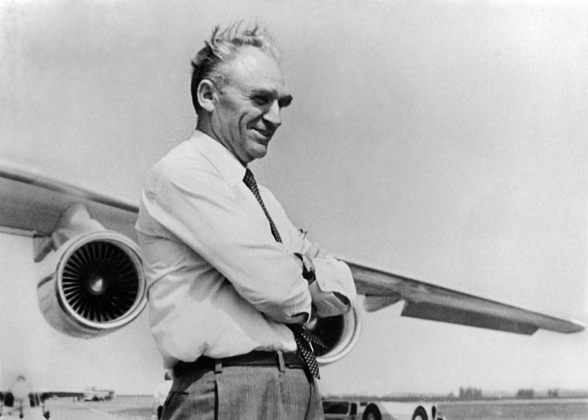 Украинец, которому удалось всего лишь за 3,5 года создать самый большой в мире самолет Украинец, которому удалось всего лишь за 3,5 года создать самый большой в мире самолет