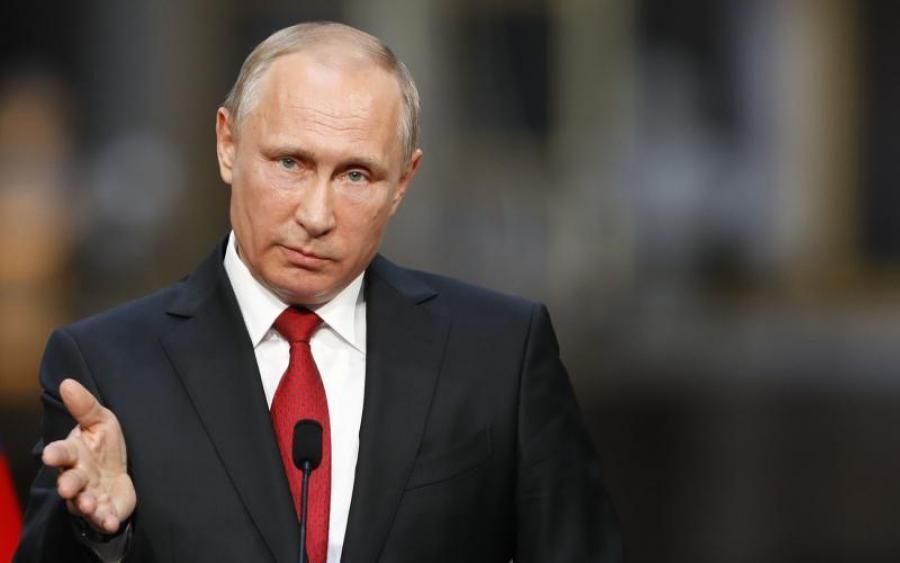 Теперь будет решать Путин: Россия упростила предоставление гражданства украинцам