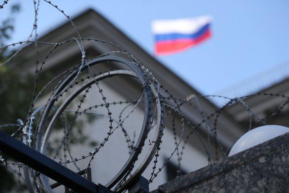 Україна розширила санкції проти РФ: хто потрапив під удар Україна розширила санкції проти РФ: хто потрапив під удар