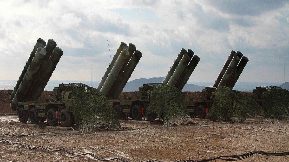 Учились уничтожать воздушную оборону: появились фото новых ракетных учений в Крыму Учились уничтожать воздушную оборону: появились фото новых ракетных учений в Крыму