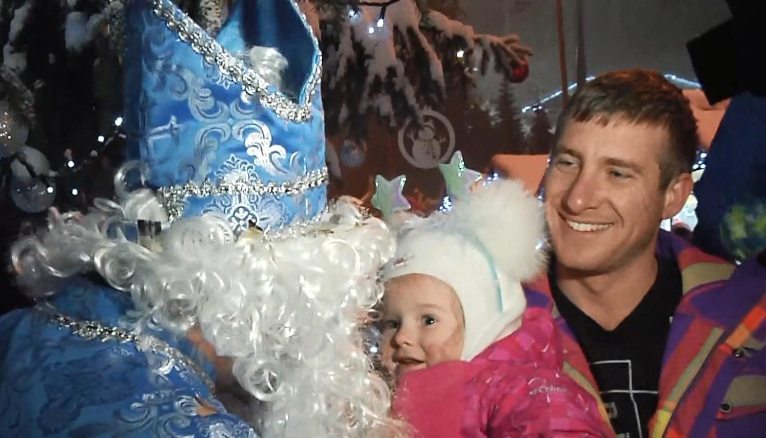 Зимова казка посеред Карпат: Святий Миколай завітав до малечі на "Буковель" Зимова казка посеред Карпат: Святий Миколай завітав до малечі на "Буковель"