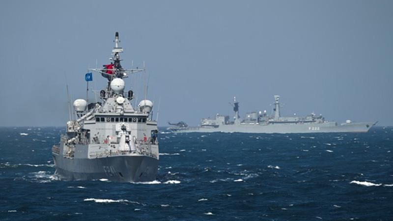 Спецоперация "Черное море": военные корабли США планируют пройти Керченский пролив
