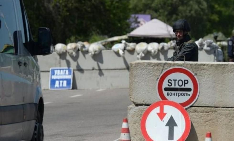 Боевики РФ осуществляют провокации на всех пунктах пропуска на Донбассе Боевики РФ осуществляют провокации на всех пунктах пропуска на Донбассе