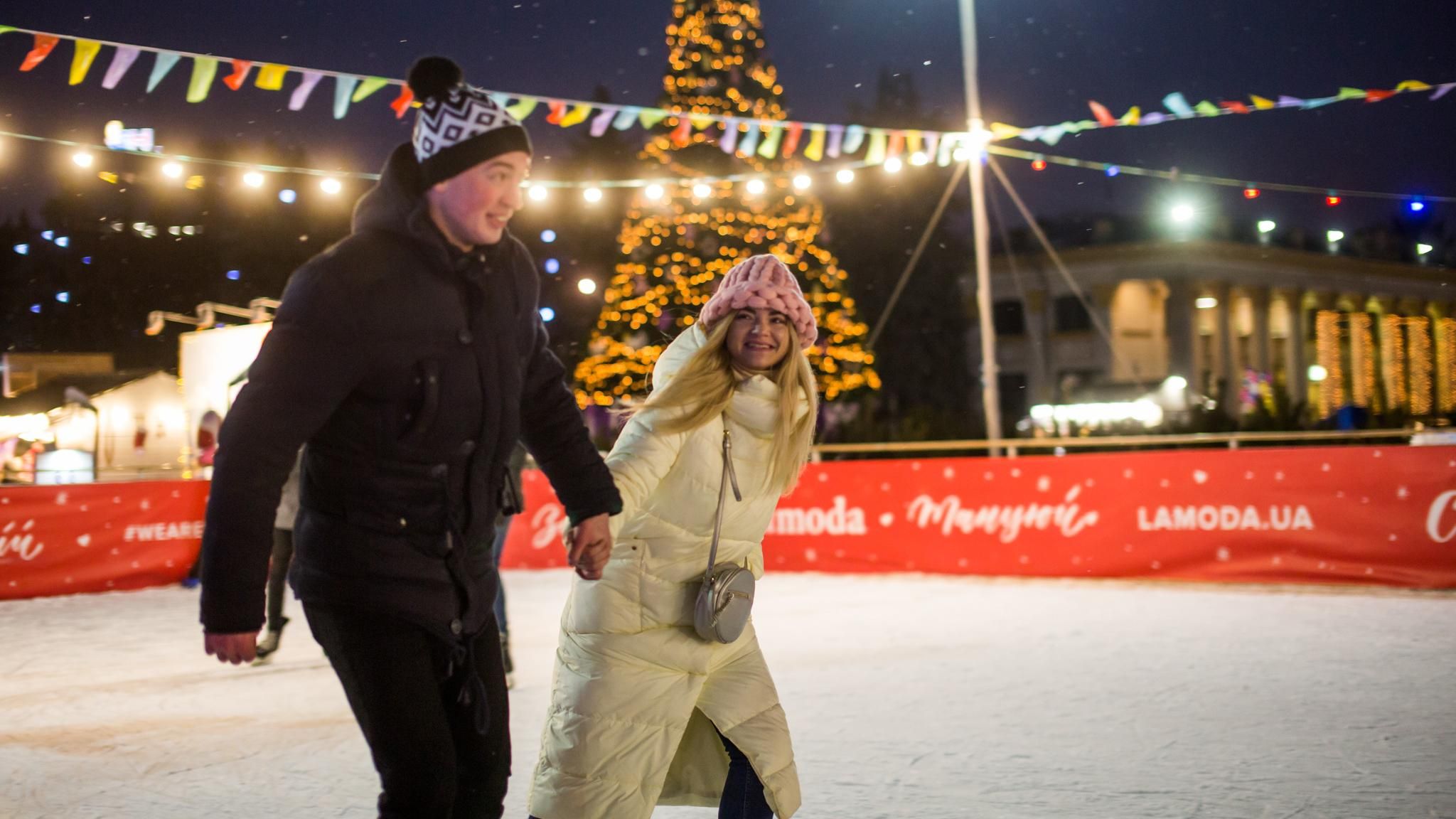 Новорічна ніч на ВДНГ: які розваги чекатимуть на відвідувачів "Зимової Країни" 31 грудня Новорічна ніч на ВДНГ: які розваги чекатимуть на відвідувачів "Зимової Країни" 31 грудня