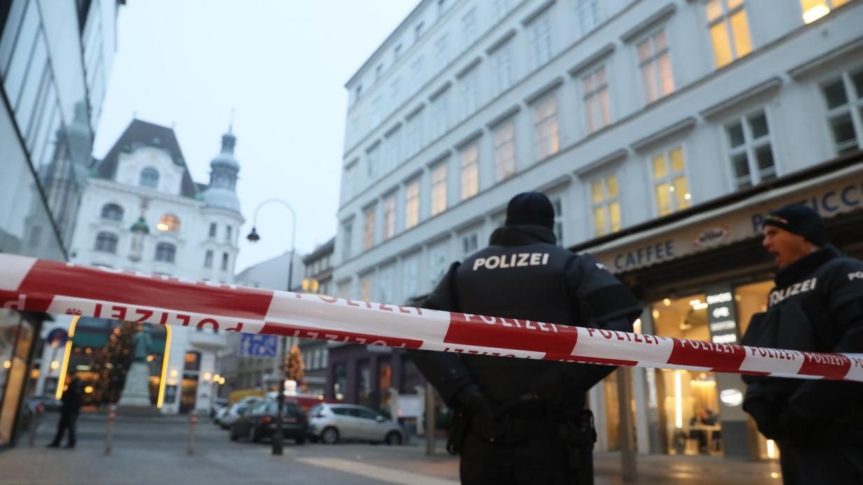 Стрельба в центре Вены: полиция задержала подозреваемого