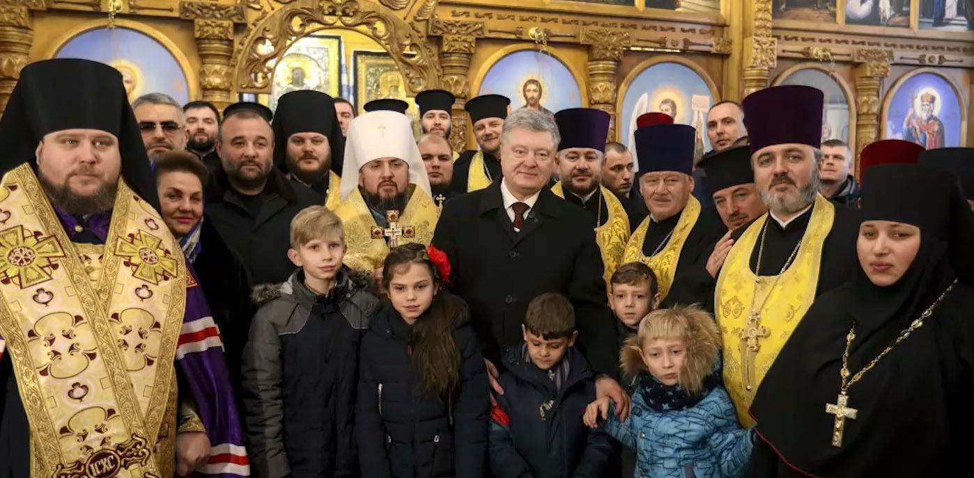 Закритий бізнес-клуб: як церква пов'язує кримінальних авторитетів та українських чиновників
