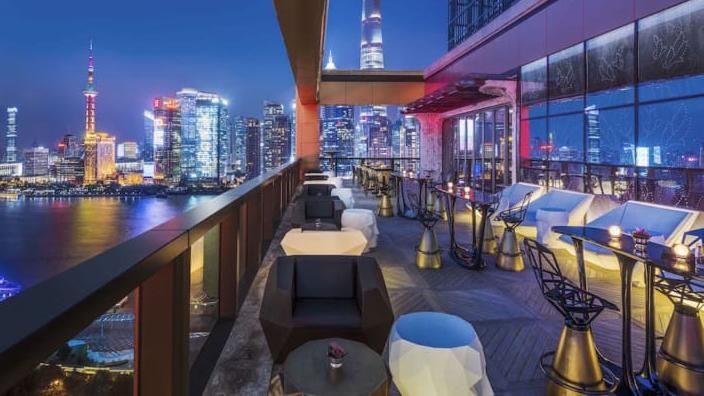 Неслыханная роскошь: как выглядит и сколько стоит номер в 7-звездочном отеле в Шанхае