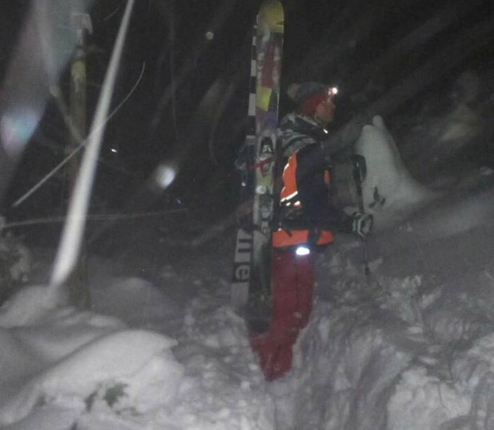 В заснеженных Карпатах заблудились 4 лыжников: подробности спасения туристов В заснеженных Карпатах заблудились 4 лыжников: подробности спасения туристов