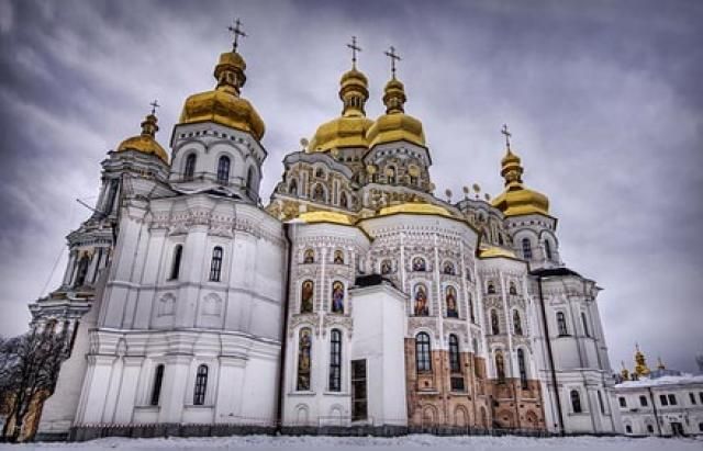 Як 350 років тому пращури росіян анексували помісну українську церкву