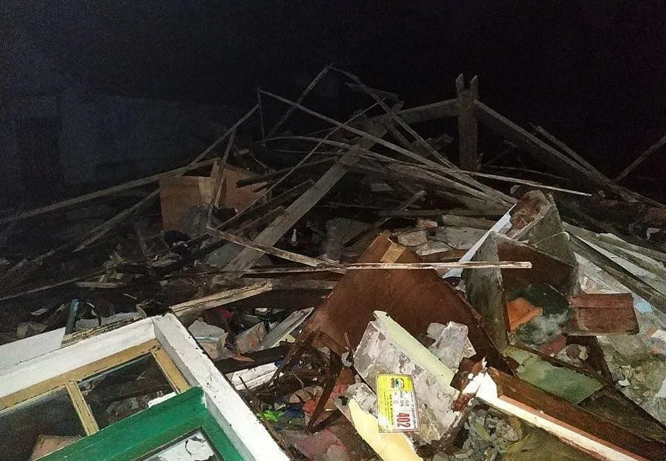 Цунамі, Індонезія Цунамі, Індонезія