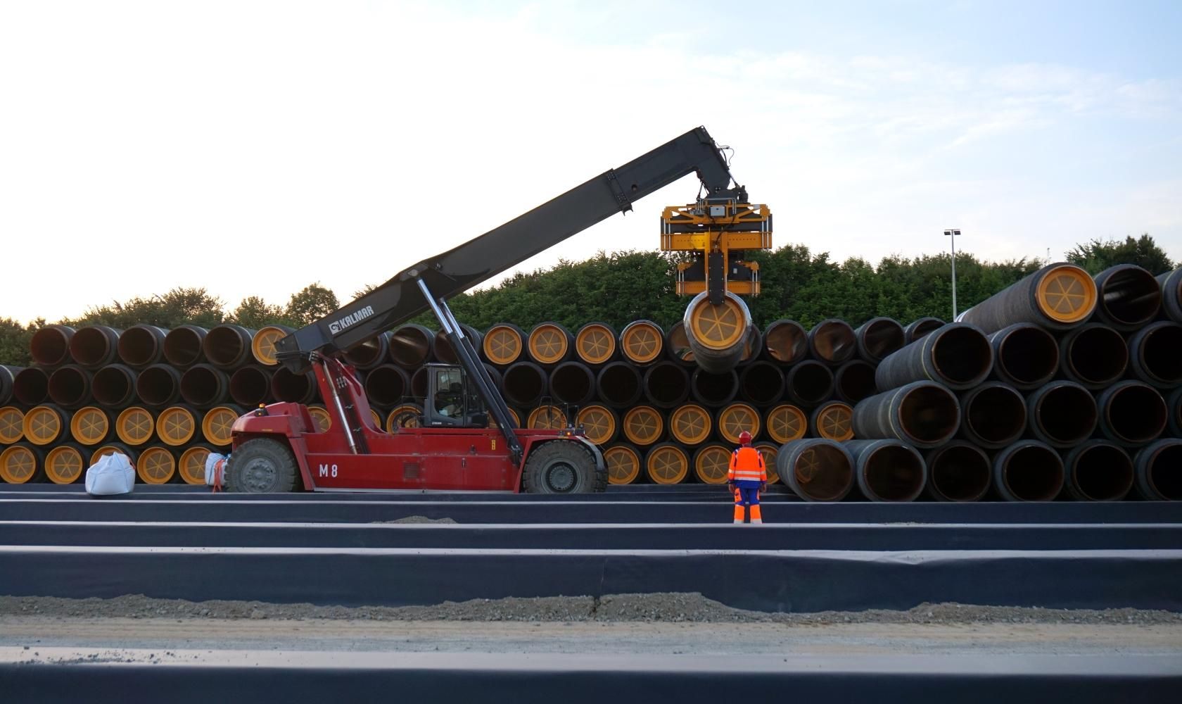 "Все по графику": сколько километров скандального "Северного потока-2" уже построили "Все по графику": сколько километров скандального "Северного потока-2" уже построили