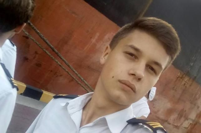 "Хочеться, щоб про нас пам'ятали": наймолодший полонений моряк написав лист із СІЗО