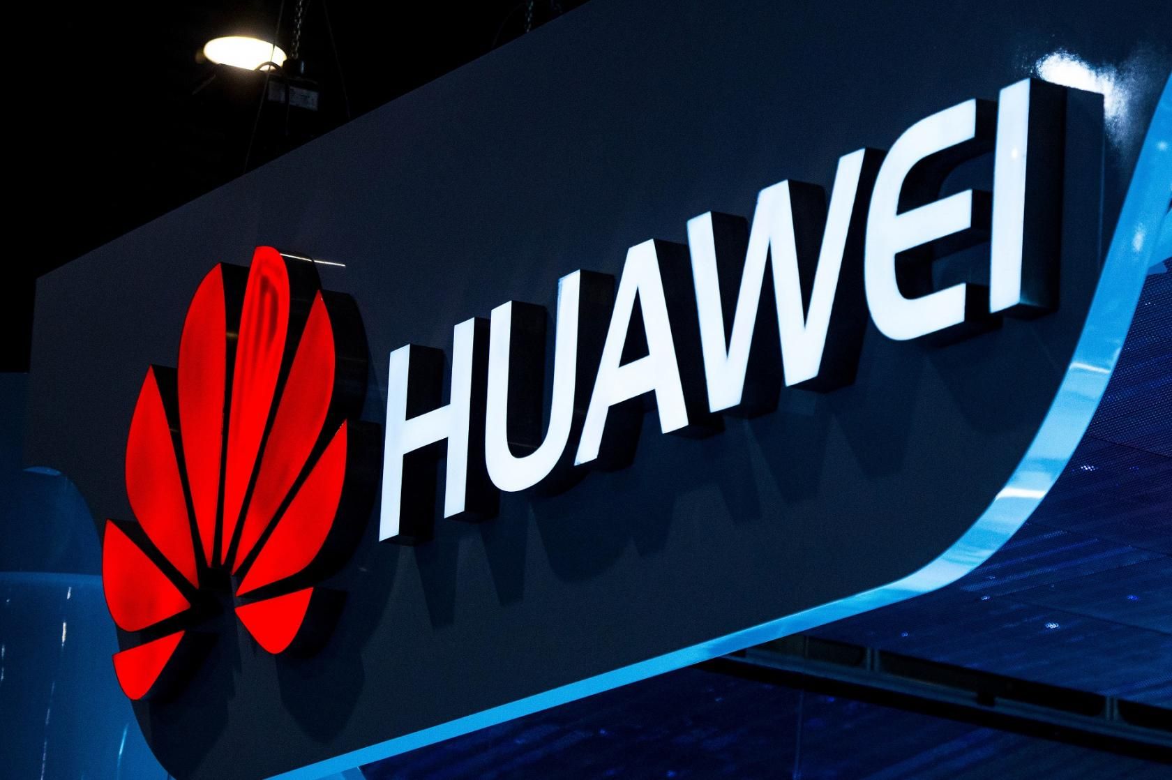 Huawei установила рекорд по продаже смартфонов