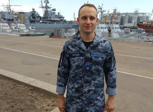 "Суд" Криму залишив під арештом ще одного полоненого українського моряка "Суд" Криму залишив під арештом ще одного полоненого українського моряка