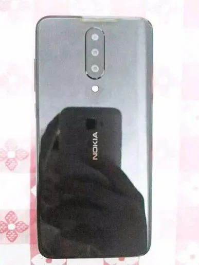 З'явились фото загадкового смартфону Nokia