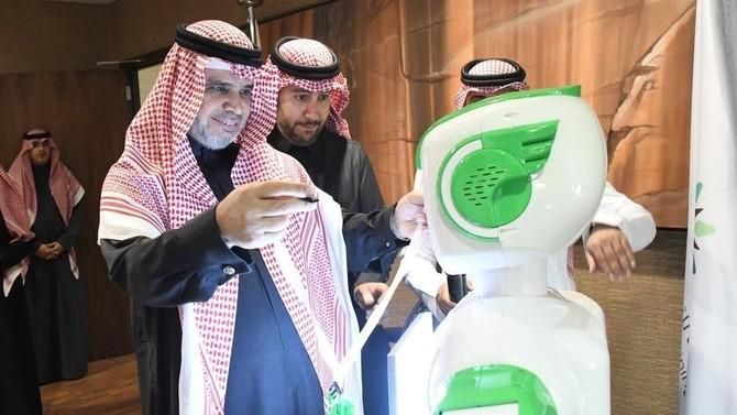 Перший робот почав працювати в уряді Саудівської Аравії