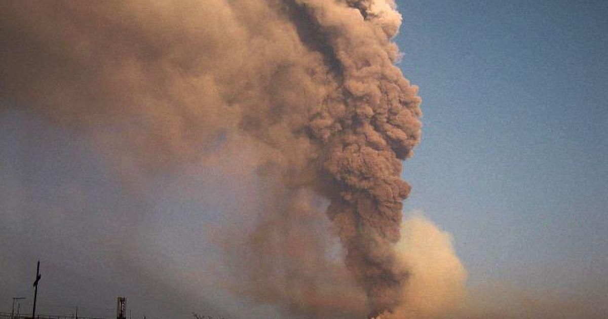 300 поштовхів, хмари попелу, потоки лави: на Сицилії прокинувся вулкан Етна