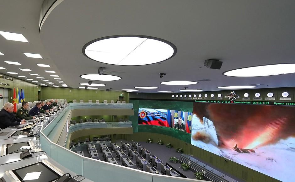 В России запустили новую гиперзвуковую ракету комплекса "Авангард", которым хвастался Путин В России запустили новую гиперзвуковую ракету комплекса "Авангард", которым хвастался Путин