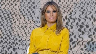 Без підборів та прикрас: Меланія Трамп засвітила несподіваний образ