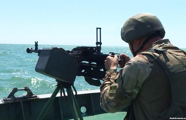 Украина создала на побережье Азова группировки противодесантной обороны Украина создала на побережье Азова группировки противодесантной обороны