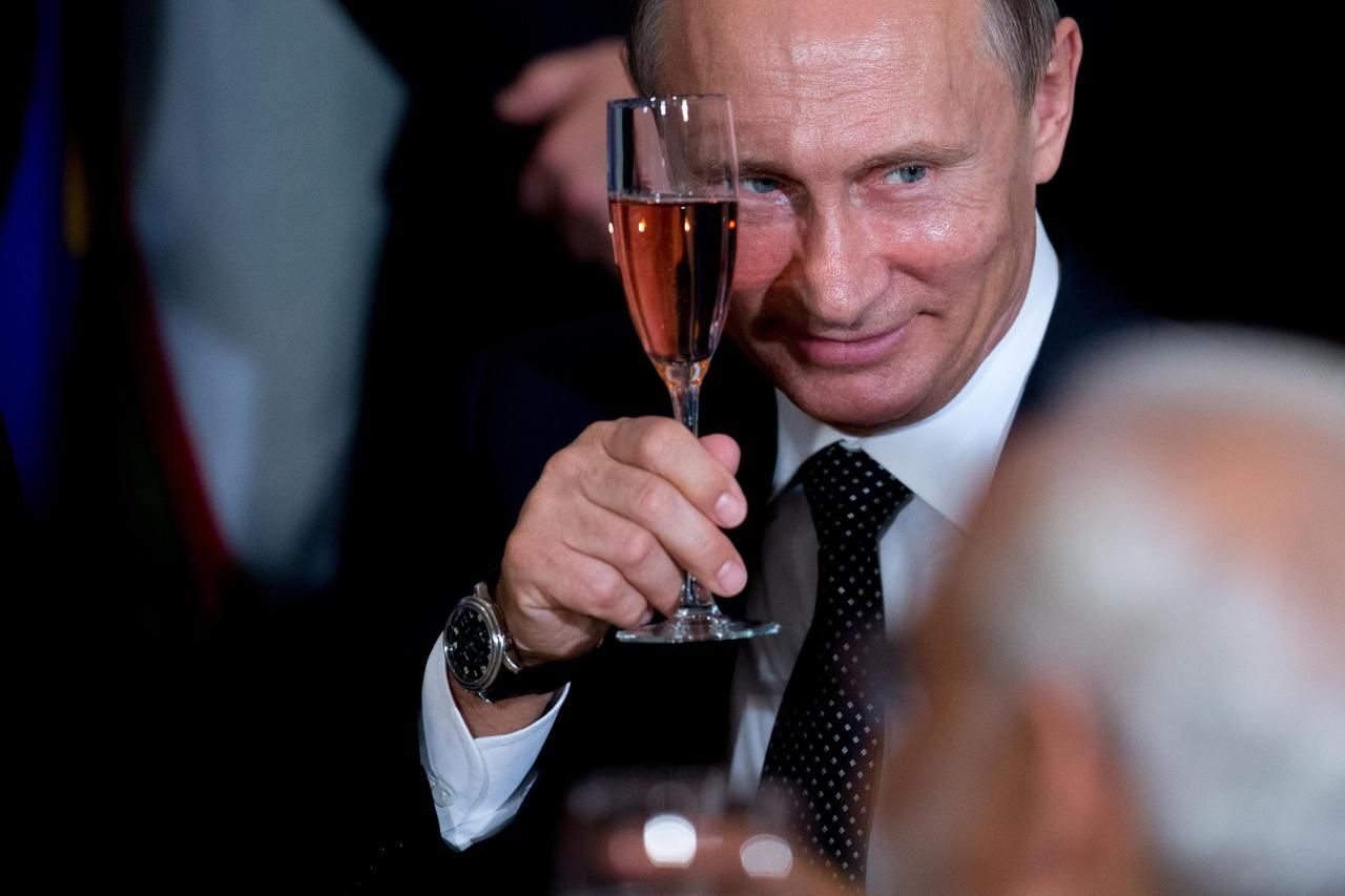 "Єдине побажання, щоб він спустив дух": соцмережі відреагували на новорічні вітання Путіна 