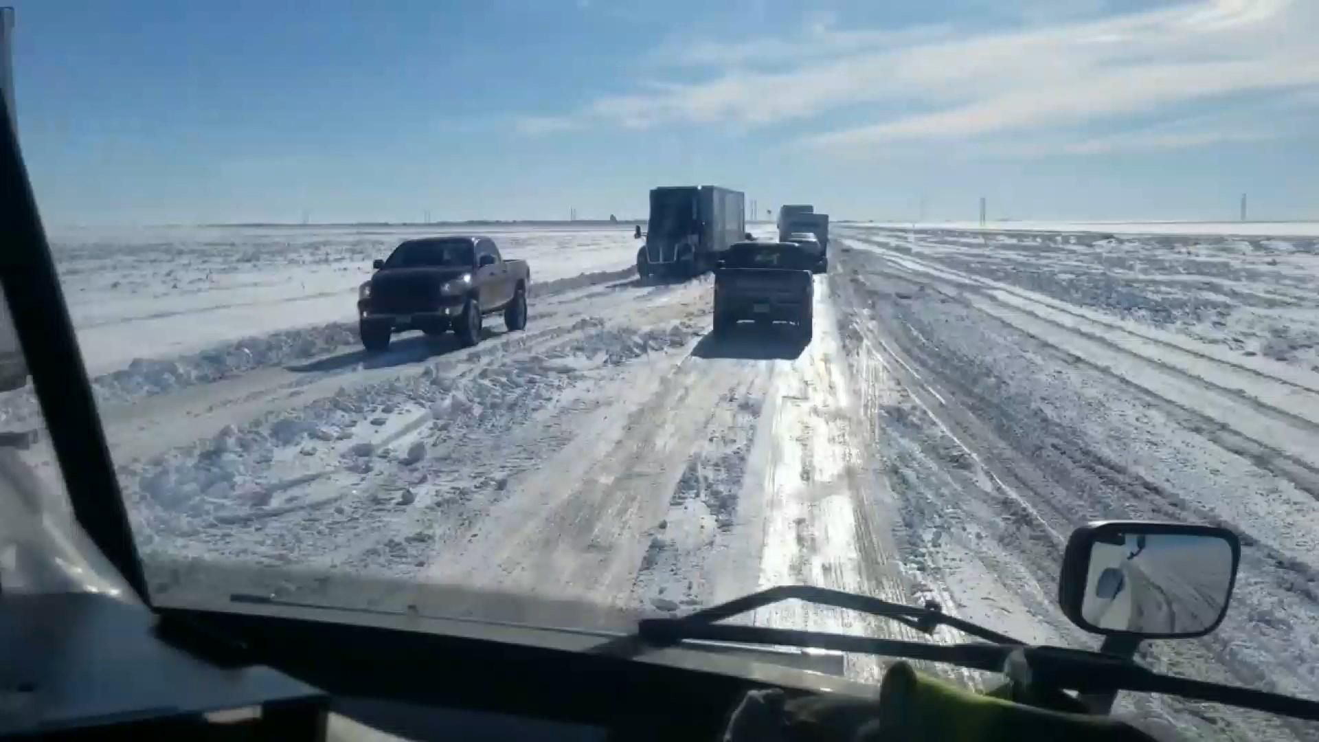 У США через потужний снігопад скасовано понад 800 авіарейсів: фото та відео негоди У США через потужний снігопад скасовано понад 800 авіарейсів: фото та відео негоди