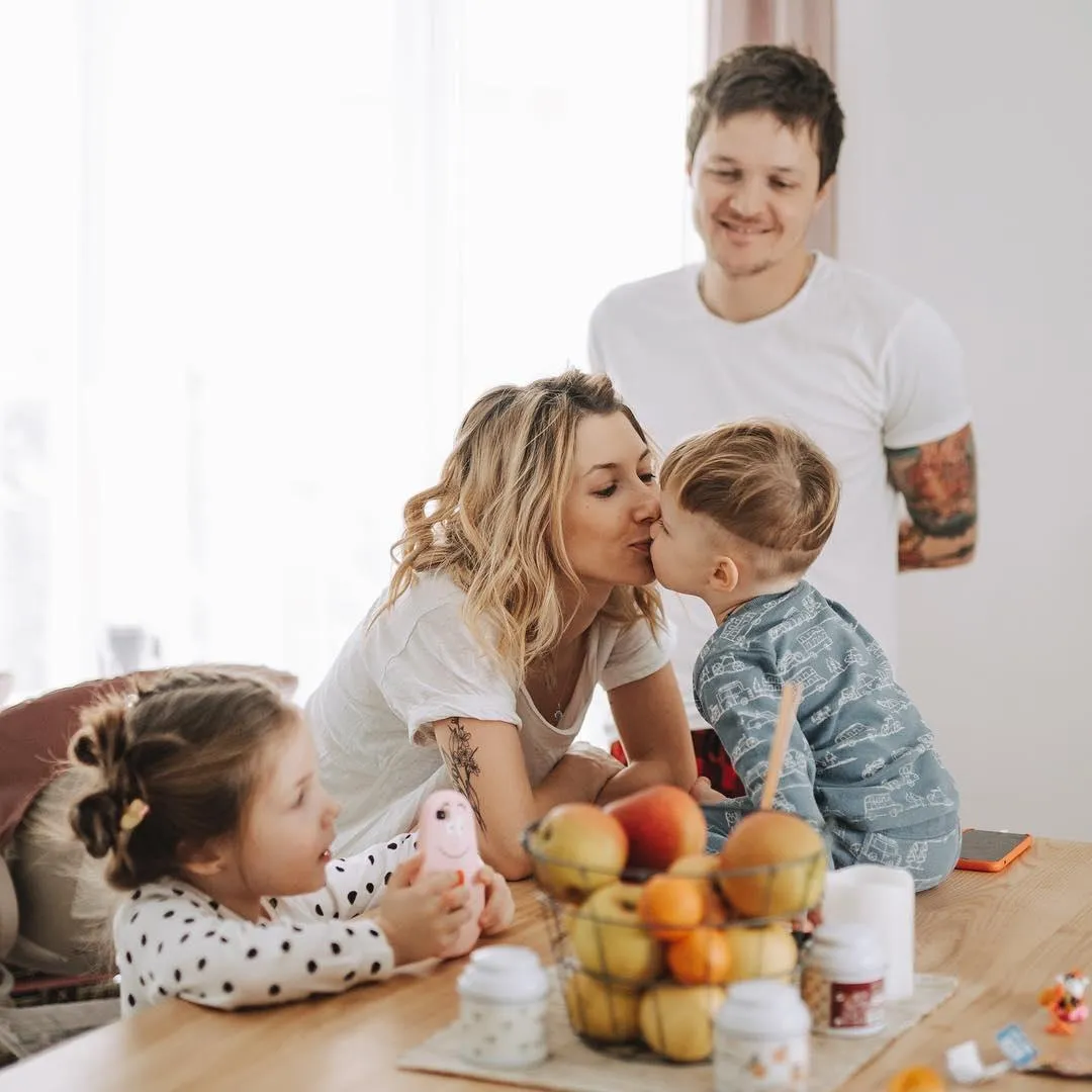 Чарівна родинна фотосесія Чарівна родинна фотосесія