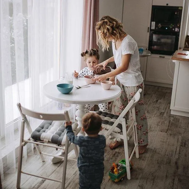 Дружина та діти лідера гурту O.Torvald Дружина та діти лідера гурту O.Torvald