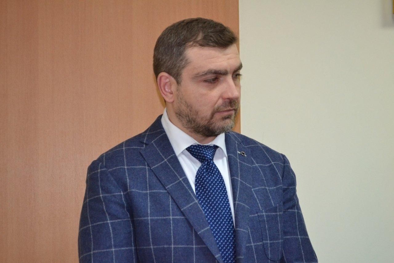 Экс-директор аэропорта Николаева признался в том, что давал взятку главе Николаевской ОГА