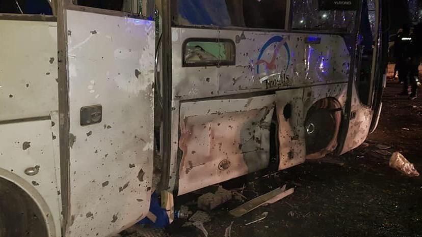 В Єгипті вибухнув автобус із туристами, є загиблі: фото з місця трагедії (оновлено)